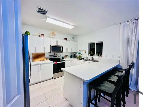 348 NW 12th Pl, Florida City, FL 33034