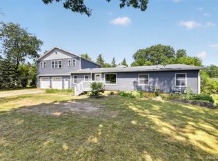 7447 Ore Lake Rd, Brighton, MI 48116