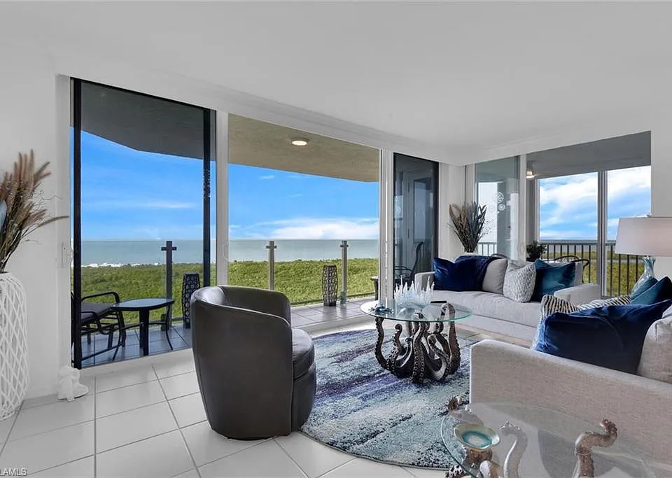 6101 Pelican Bay Blvd #1805