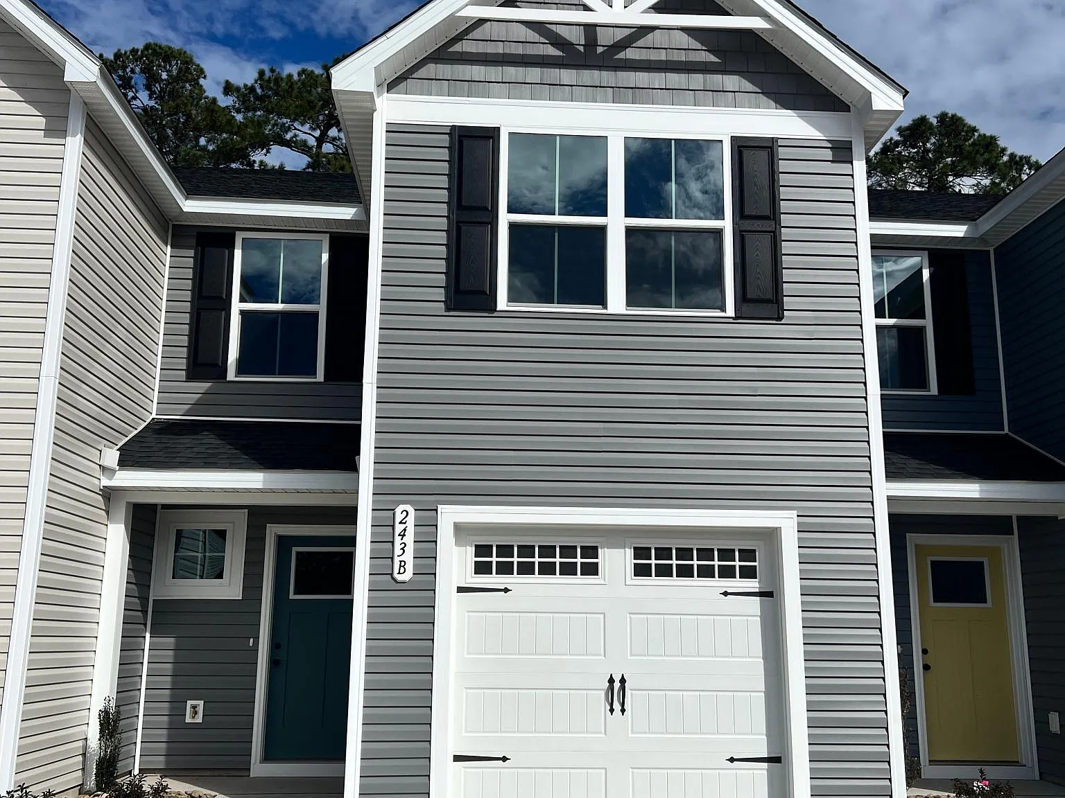 243 Christiana Ln — Photo 2