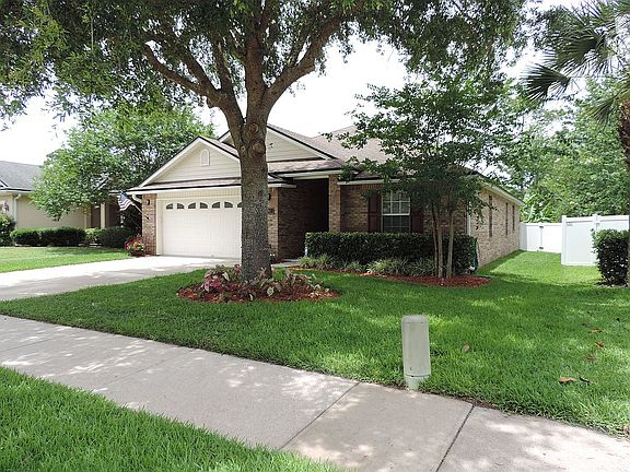 2nd image of 192 Pine Arbor Cir