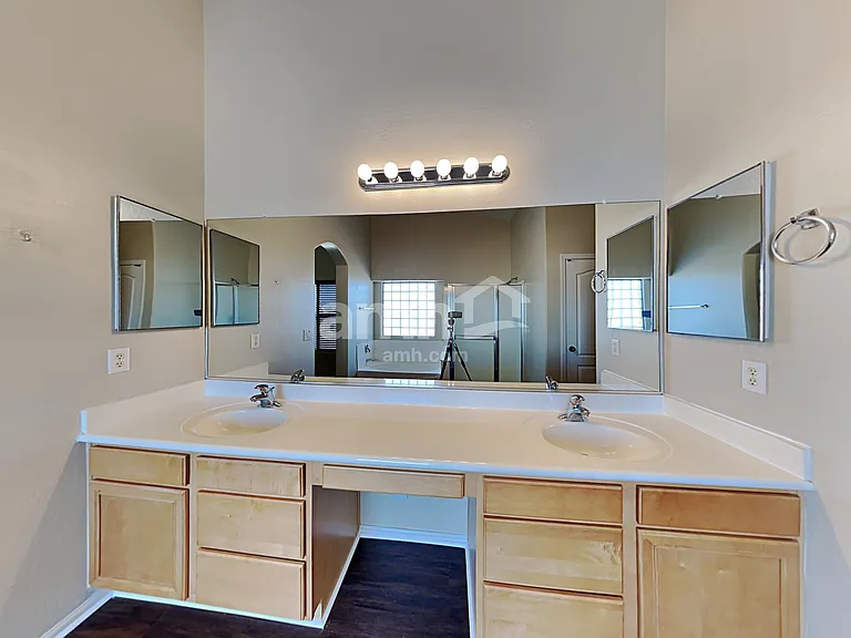 3024 S 161st Dr — Photo 14