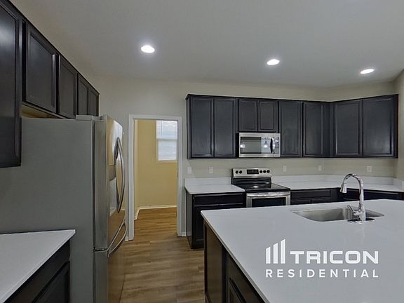 4th image of 40859 W Portis Dr