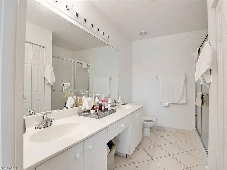 6900 Huntington Lakes Cir #202 — Photo 16
