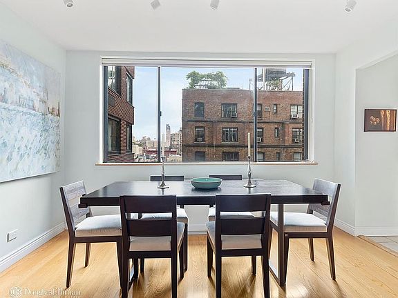 2nd image of 45 W 67th St #9CD