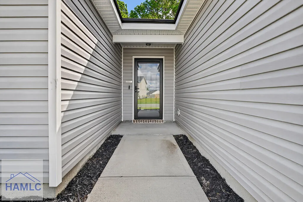 3 bed, 2.0 bath, 1449 sqft, $1,970 — Photo 4
