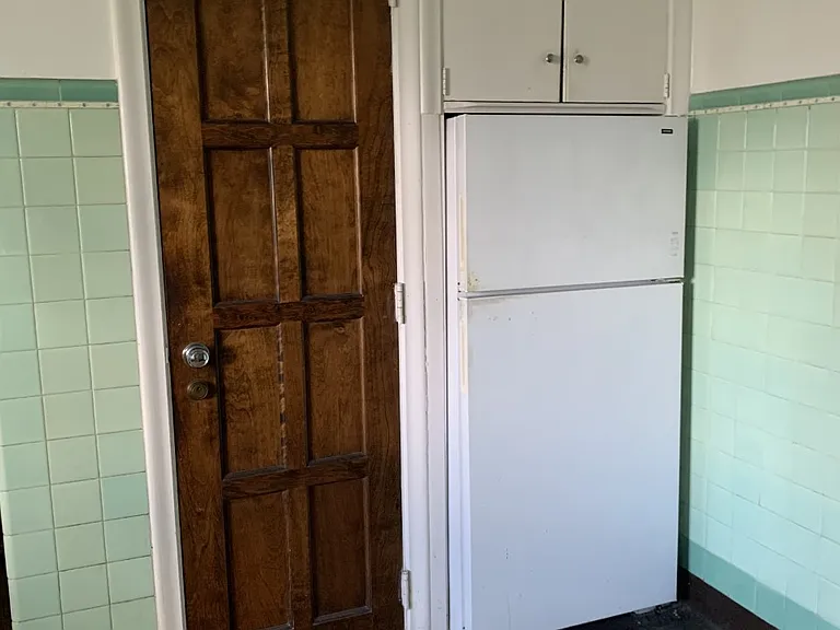 130 Brady Cir E #E — Photo 5