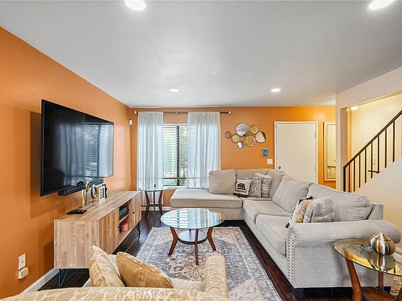 3rd image of 11401 Berendo Ave APT 6