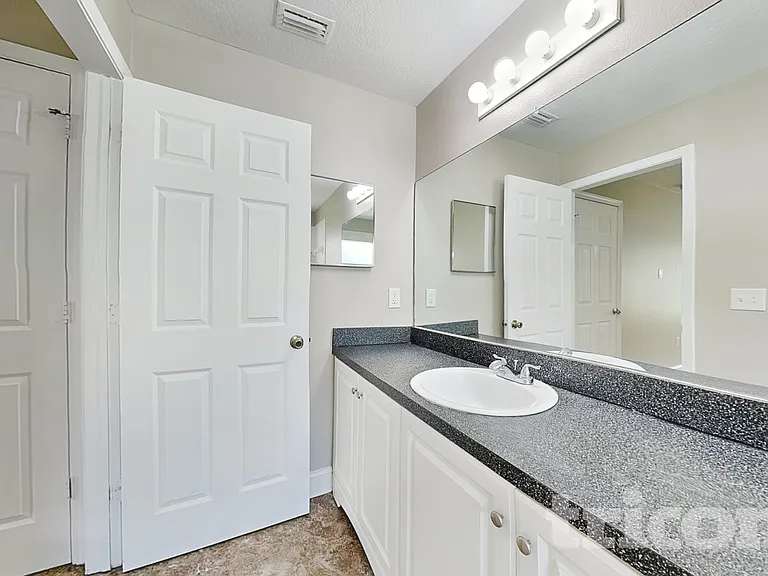 2313 Pleasure Run Dr — Photo 8