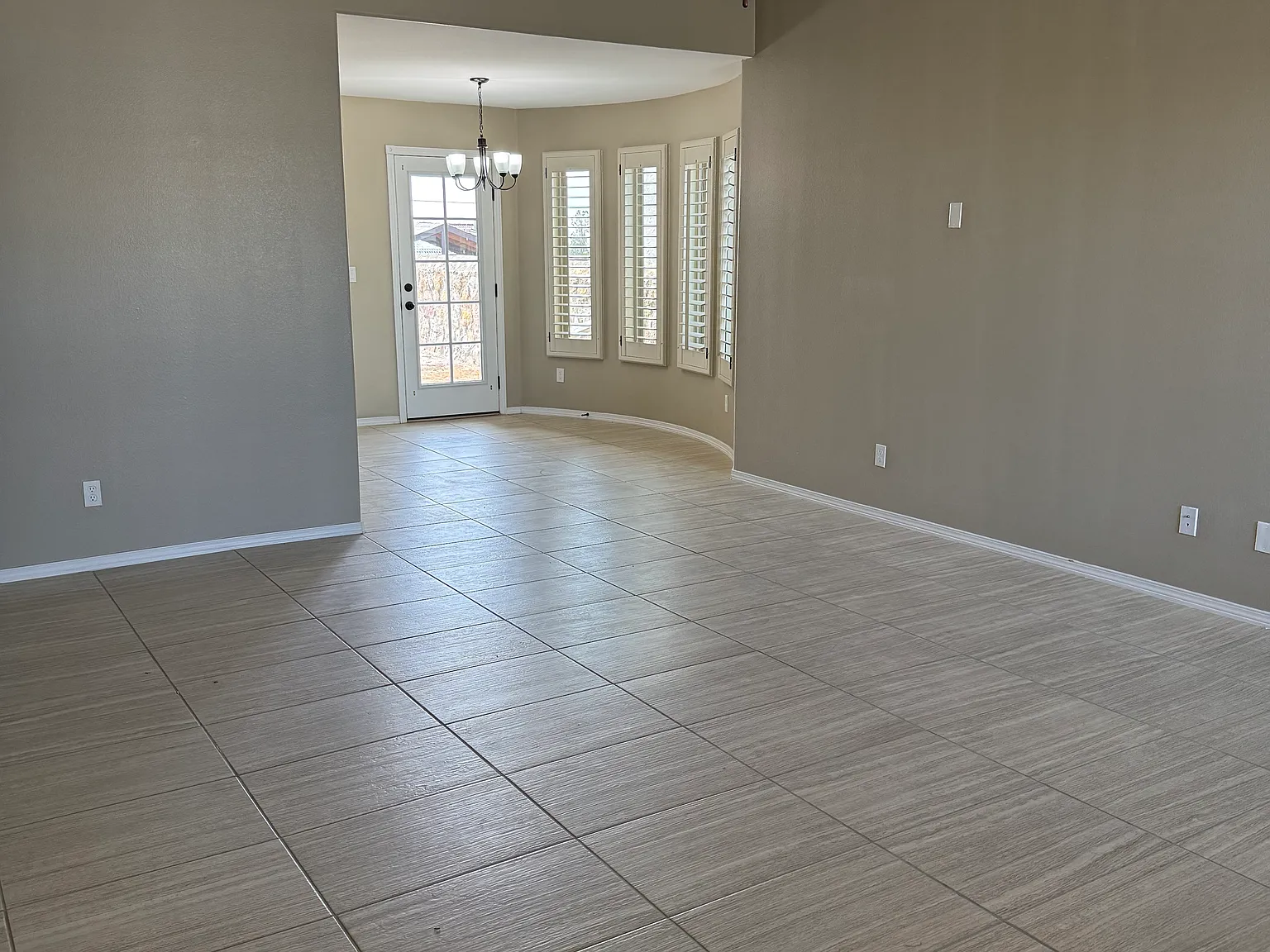 12864 Rock Cliff Ave — Photo 2