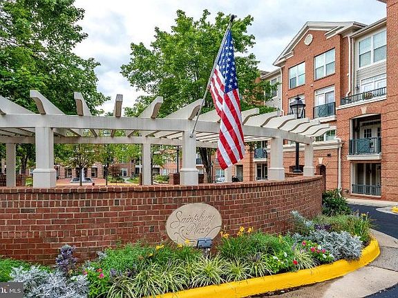 4th image of 2907 Saintsbury Plz APT 302