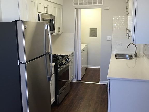 4th image of 7953 164th Ct #123