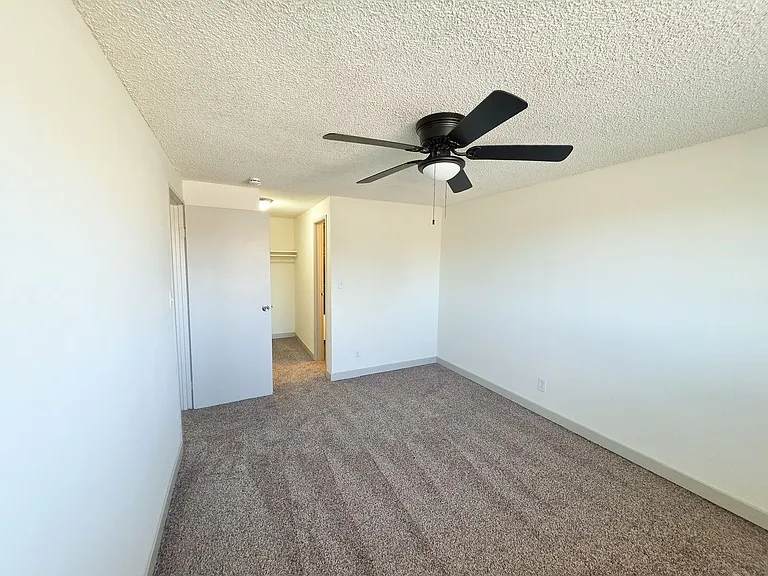 Sunstone Apartments — Photo 19
