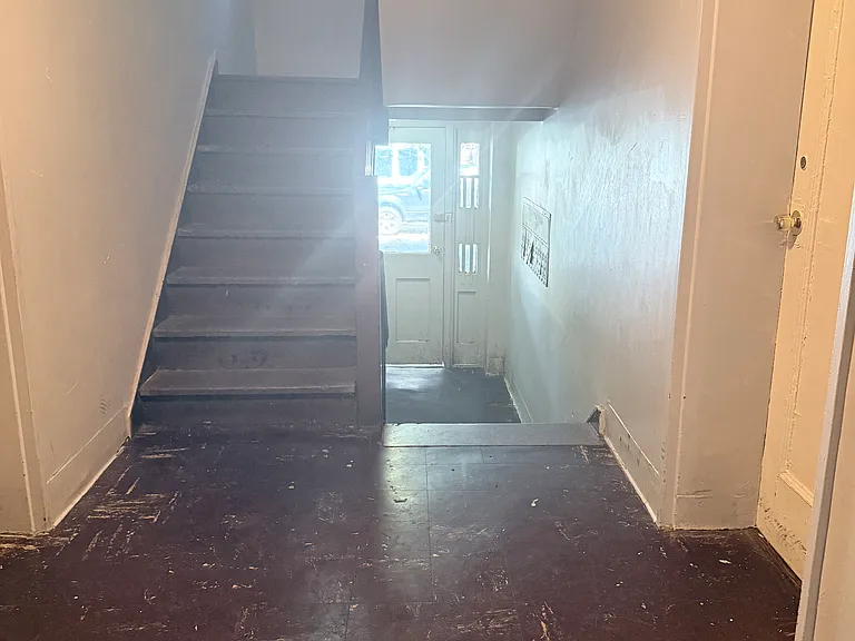 716 Sanford Ave #B — Photo 13