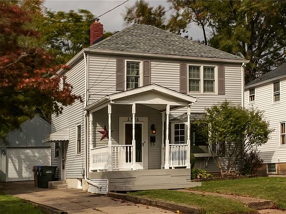 3rd image of 2746 Elmwood St