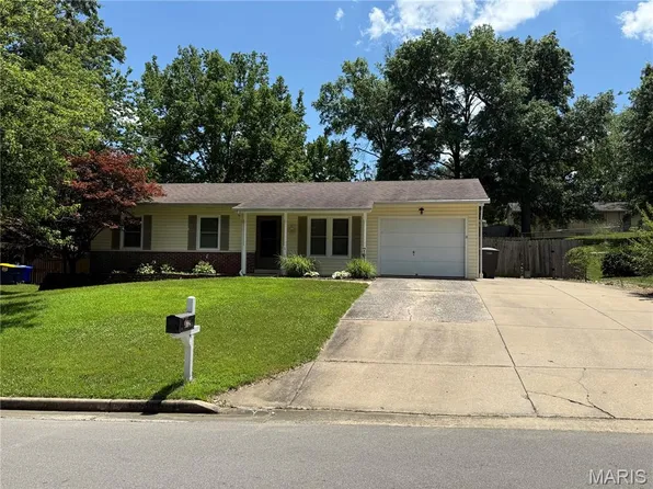 812 Sommerset Dr, Troy, MO 63379