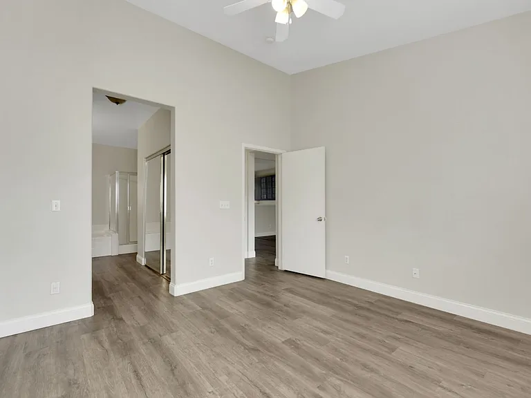 721 Peachy Canyon Cir #203 — Photo 12