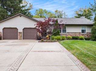 9064 Saddle Horn Dr, Flushing, MI