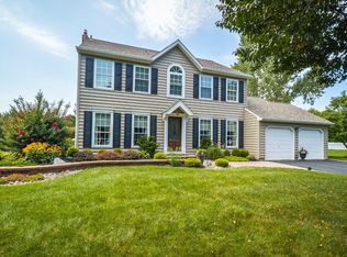 10 Geranium Ct, Newtown, PA 18940