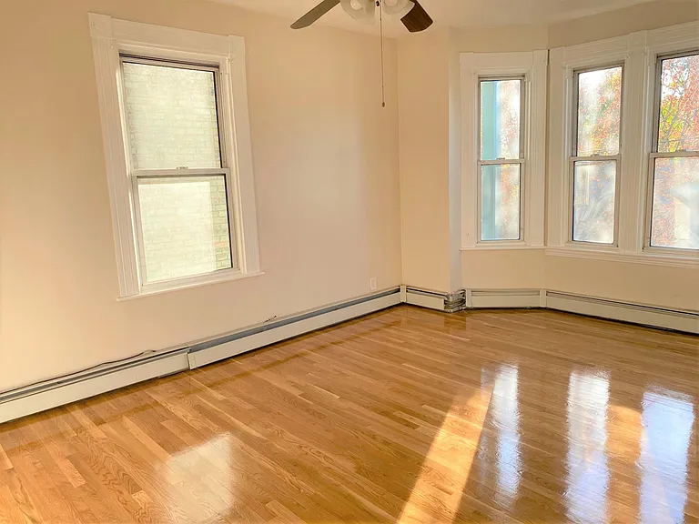 90 Norfolk St — Photo 6