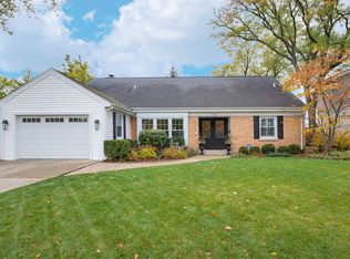 1030 Vernon Dr, Glenview, IL 60025