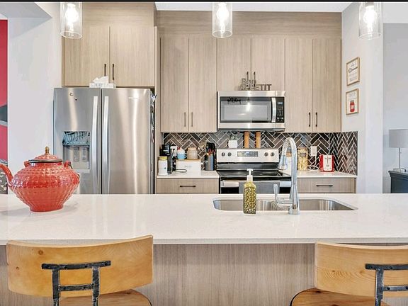 5th image of 61-11910 35th Ave SW #61