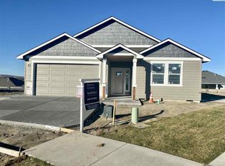 4864 McEwen Dr, Richland, WA