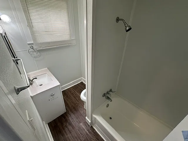 224 Moffett St — Photo 6