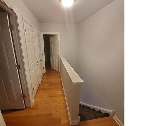 3rd image of 917 W Dauphin St #2