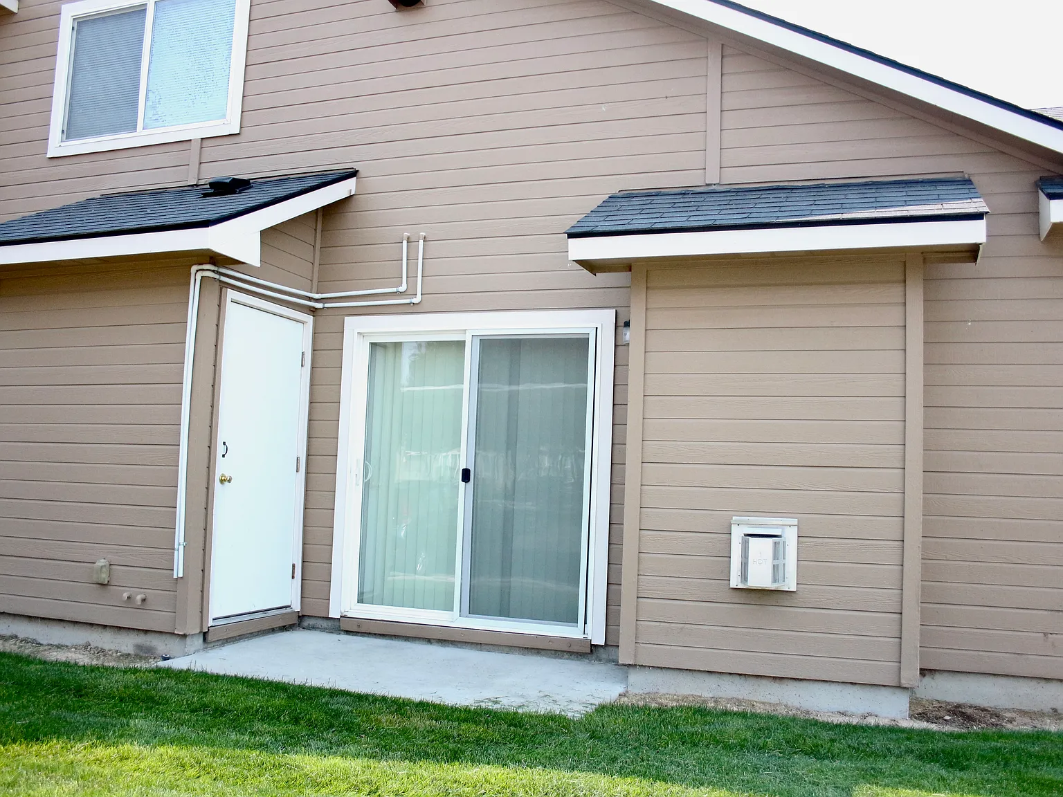 2 bed, 996 sqft, $1,295 — Photo 3