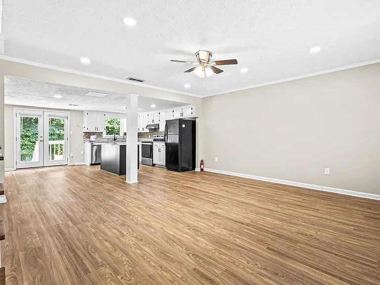 3092 Spruce Cir — Photo 11