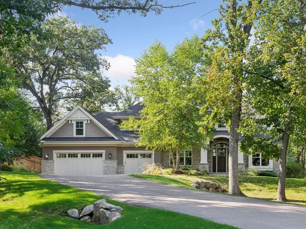 2426 Meeting St, Wayzata, MN 55391