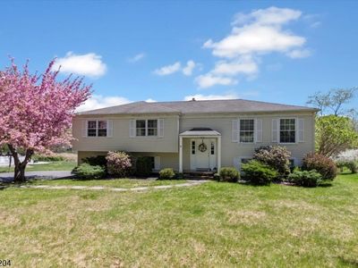 27 Douglas Drive, Long Valley, NJ, 07853