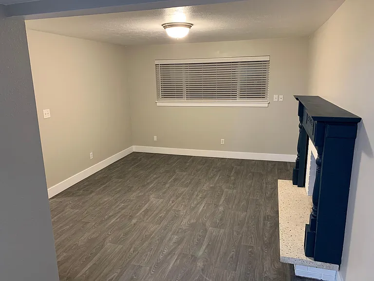 216 N 350 E — Photo 6
