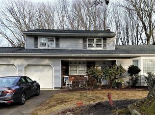 10 Scheid Dr, Parlin, NJ 08859