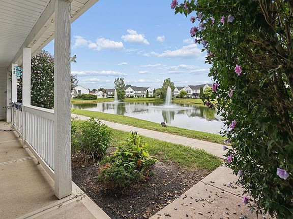 3rd image of 707 Pondview Dr #36