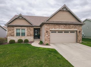 1704 Keybridge Way, Bloomington, IL 61704