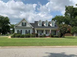 302 Sand Ridge Dr, Kathleen, GA 31047