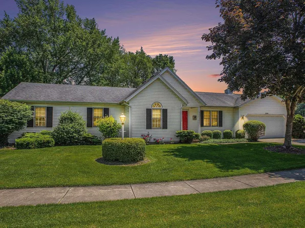 13920 Lexington Cir N, Granger, IN 46530