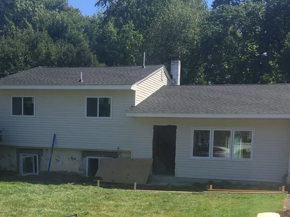 30 Sycamore Dr, Waldwick, NJ 07463