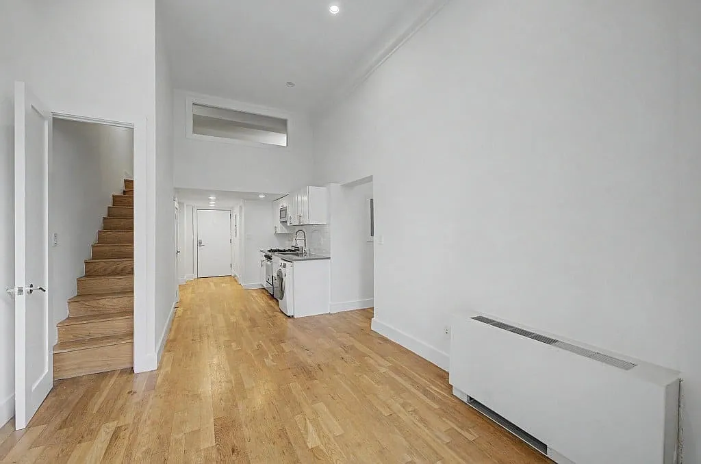 220 East 22nd Street — Photo 4