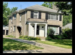 740 Harcourt Rd, Grosse Pointe, MI 48230