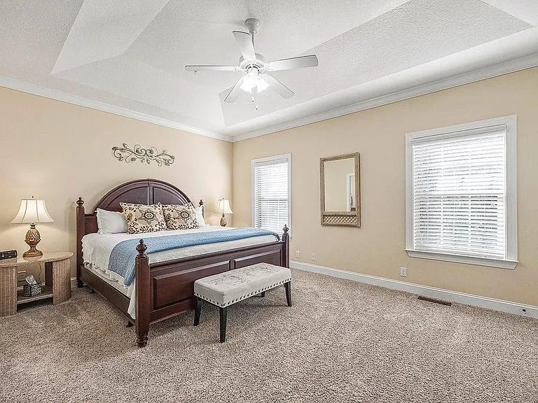 802 Reserve Ln — Photo 18