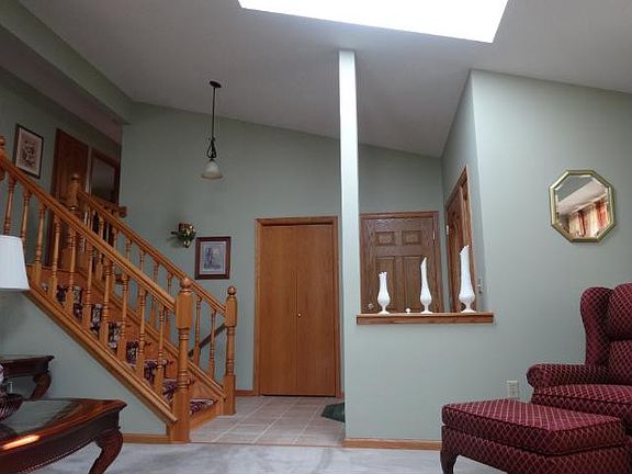 3rd image of 20965 Everton Ave N
