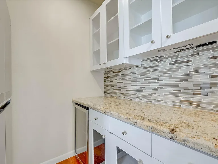 926 Heights Blvd — Photo 8