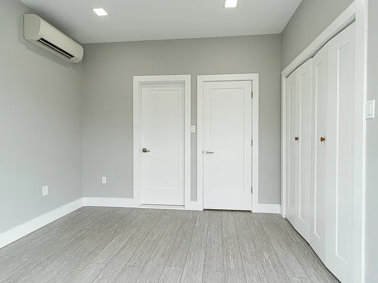 1731 Ingersoll St #B — Photo 11
