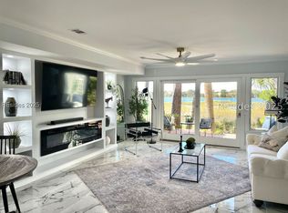 2 William Hilton Pkwy APT 202, Hilton Head Island, SC 29926