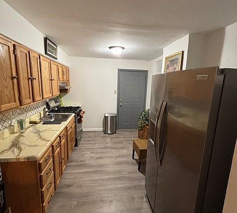 Beautiful and cozy kitchen!
