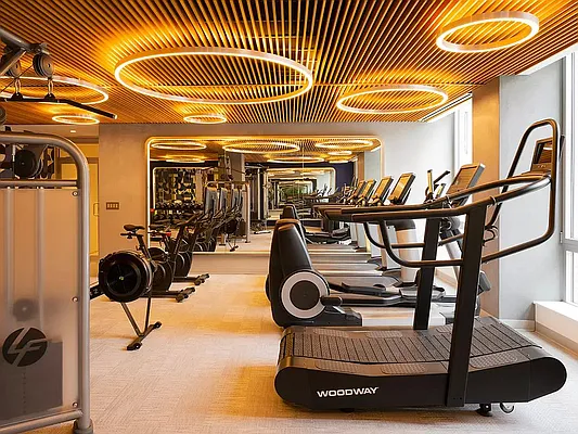 Rented by R New York | media 21