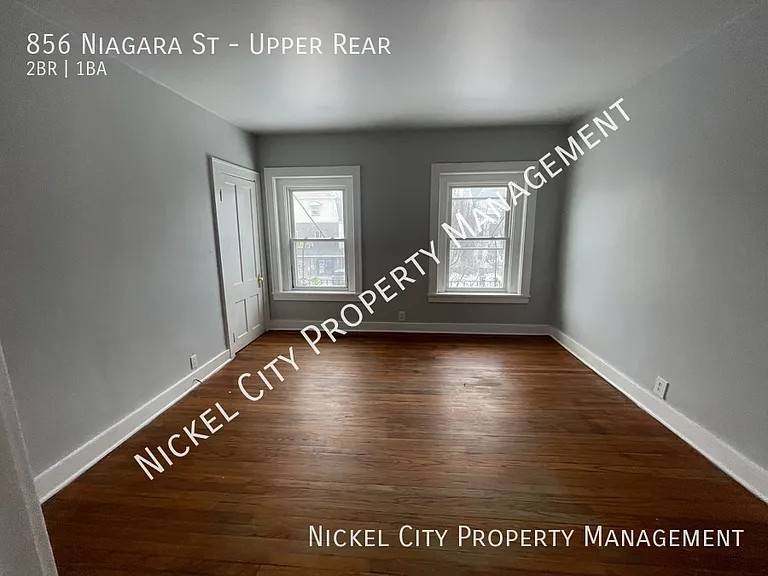 856 Niagara St #UPPER REAR — Photo 1